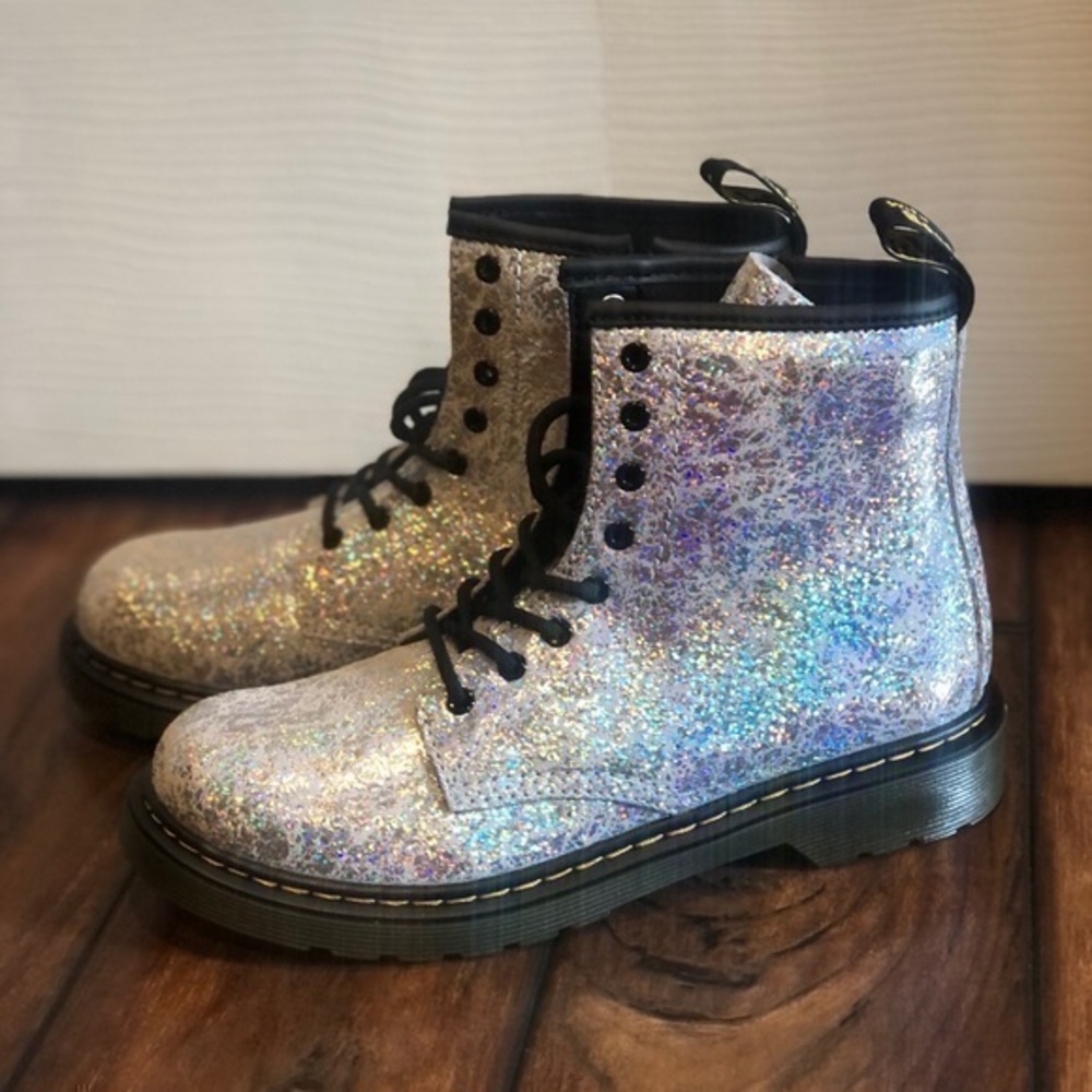 Dr Martens 1460 Boots size 5 Silver Metallic Reflective Zip Comb…